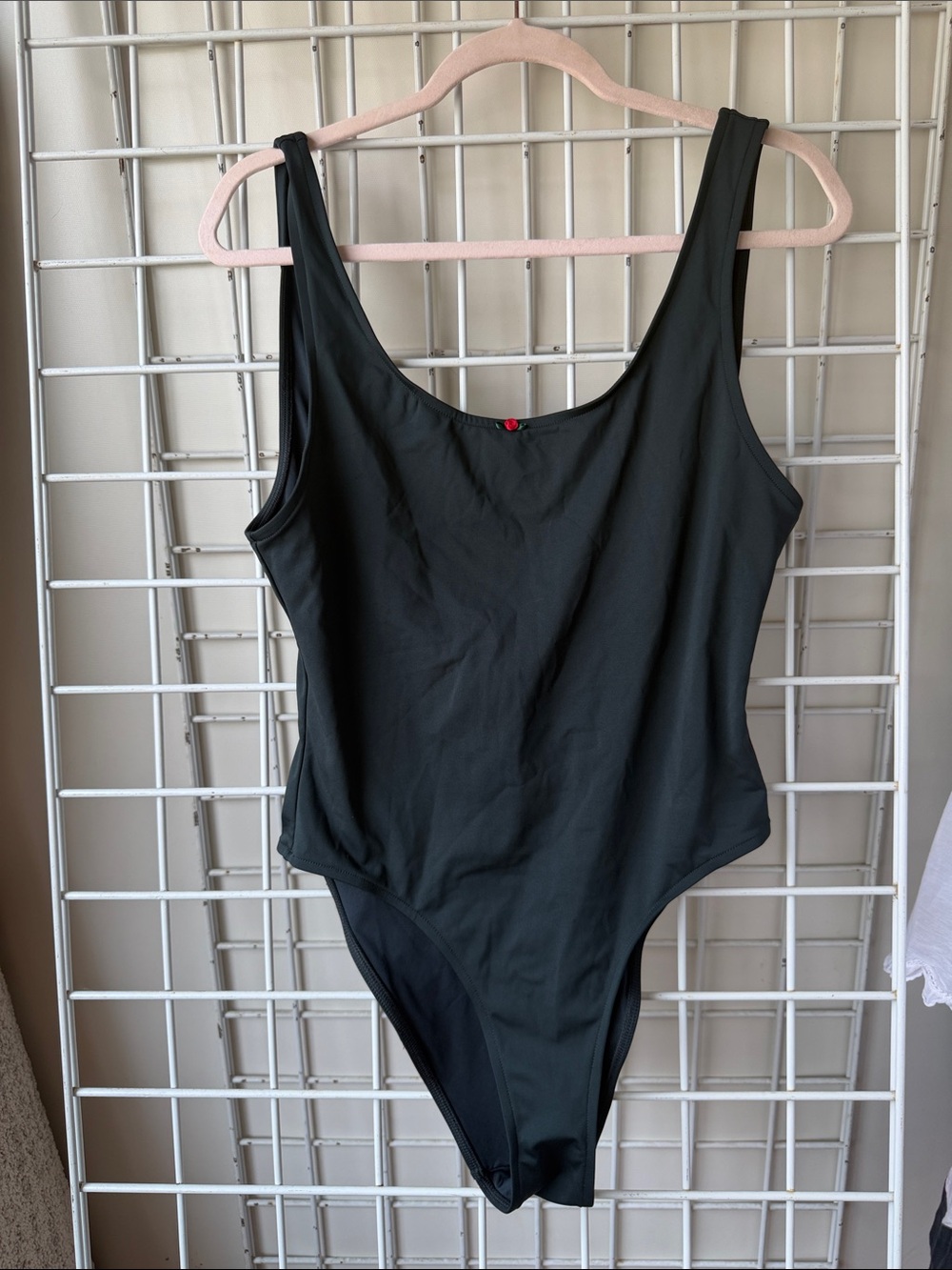 NWT PINK VS Classic Black One-Piece Swimsuit size Large